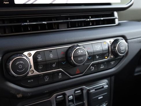 New 2026 Jeep Gladiator Mojave AWD/4WD image 19