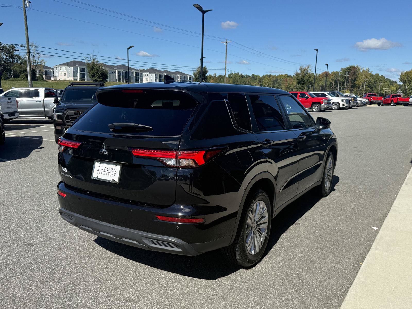 Used 2023 Mitsubishi Outlander ES FWD image 30