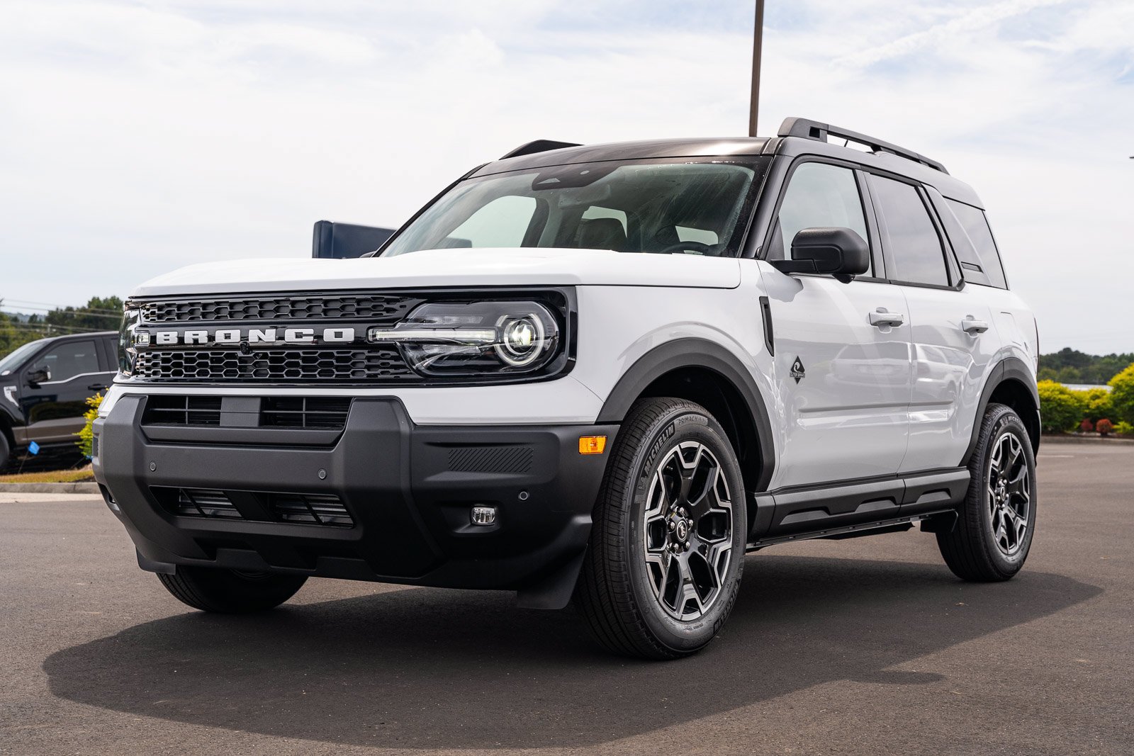 New 2026 Ford Bronco Sport Outer Banks w/ Outer Banks Tech Package+ AWD/4WD image 2