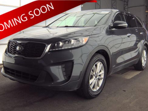 Used 2019 Kia Sorento LX image 1