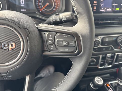 Used 2025 Jeep Wrangler Sport S image 24