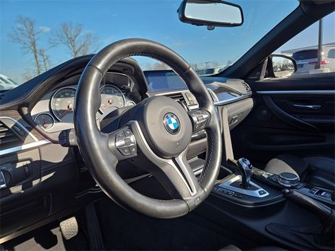 Used 2018 BMW M4 Base image 25