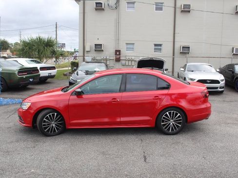 Used 2016 Volkswagen Jetta Sport image 6