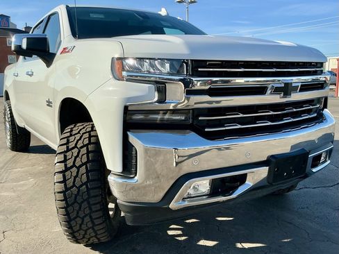 Used 2022 Chevrolet Silverado 1500 LTZ image 2