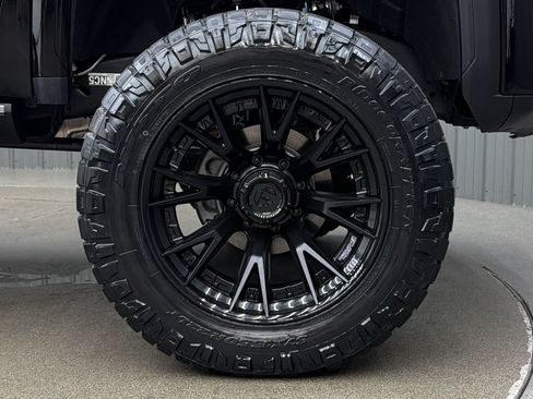 Used 2026 GMC Sierra 3500 Denali Ultimate AWD/4WD image 9