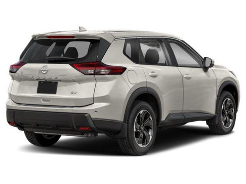Used 2026 Nissan Rogue SV w/ SV Premium Package AWD/4WD image 2