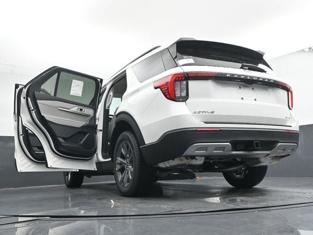 Used 2025 Ford Explorer Active w/ Active Comfort Package AWD/4WD image 39