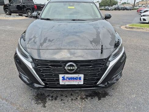 Used 2023 Nissan Altima 2.5 SL FWD image 7