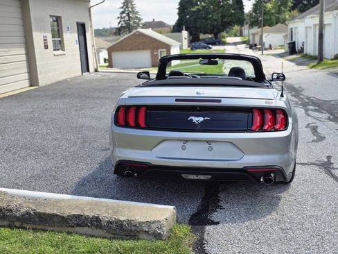 Used 2020 Ford Mustang Premium RWD image 6