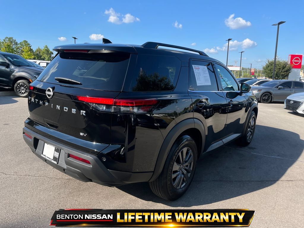 Used 2024 Nissan Pathfinder SV FWD image 10