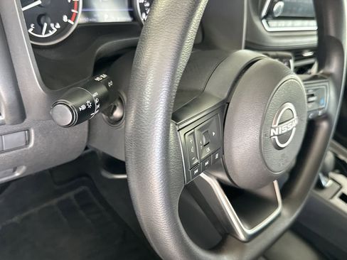 Used 2024 Nissan Rogue SV image 16