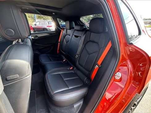 Used 2024 Porsche Macan image 19