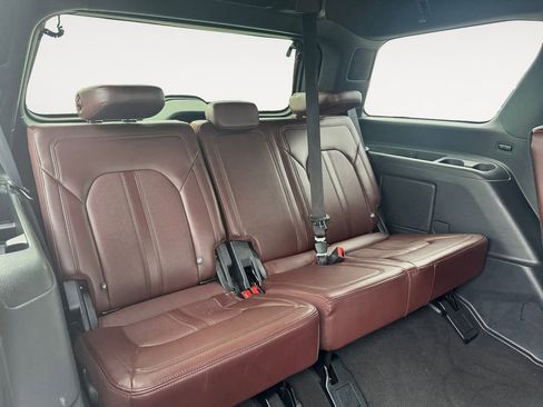 Used 2024 Ford Expedition Limited image 30