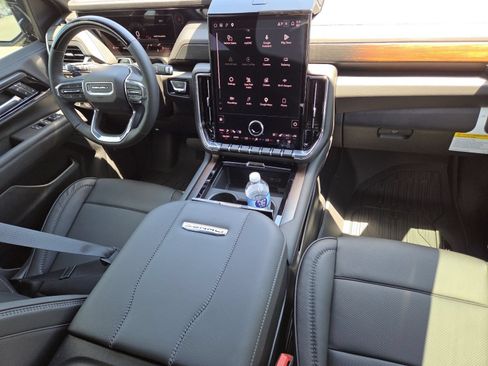 New 2026 GMC Yukon XL Denali w/ Denali Reserve Package AWD/4WD image 30
