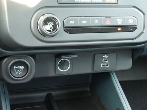 New 2026 Ford Maverick Lobo AWD/4WD image 13