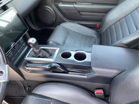 Used 2006 Ford Mustang GT RWD image 9