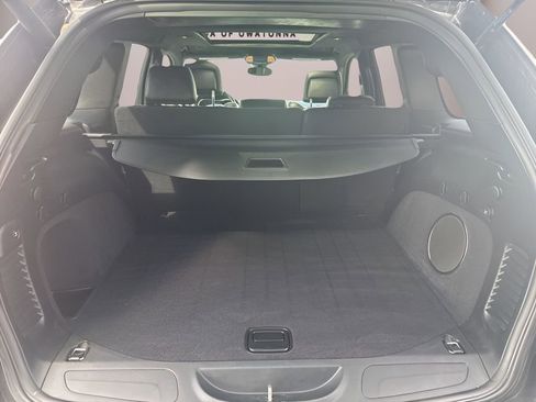 Used 2020 Jeep Grand Cherokee Limited w/ Luxury Group II image 14