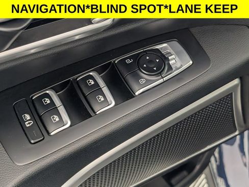 Used 2023 Kia Telluride S AWD/4WD image 11