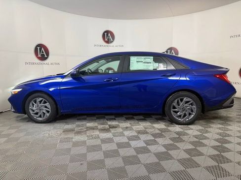 New 2026 Hyundai Elantra Hybrid FWD image 9