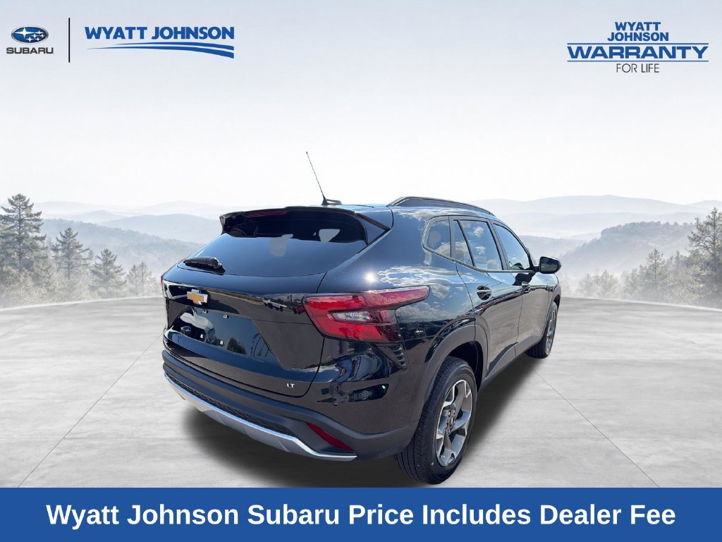 Used 2024 Chevrolet Trax LT FWD image 8