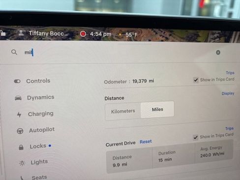 Used 2023 Tesla Model 3 Standard Range image 5