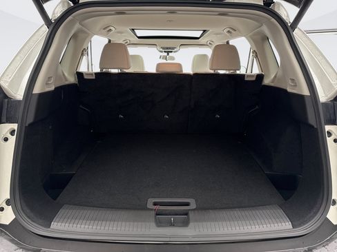 Used 2023 Nissan Rogue SV w/ SV Premium Package image 18