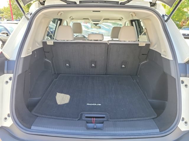 Certified 2021 Nissan Rogue SV FWD image 10