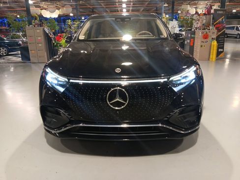 Used 2023 Mercedes-Benz EQS 450+ 4MATIC SUV image 3
