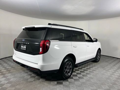 Used 2025 Ford Expedition Active AWD/4WD image 8