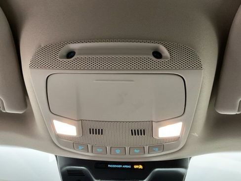 Used 2024 Ford Expedition XLT image 21