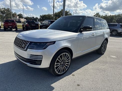 Used 2019 Land Rover Range Rover Supercharged image 4
