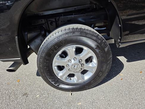 Used 2024 RAM 2500 Big Horn w/ Bed Utility Group image 29