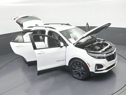 Used 2023 Chevrolet Equinox RS FWD image 66