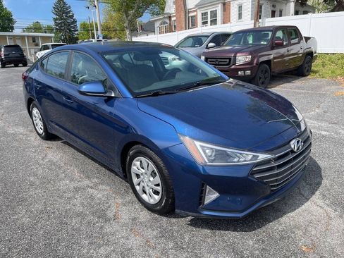 Used 2019 Hyundai Elantra SE FWD image 4