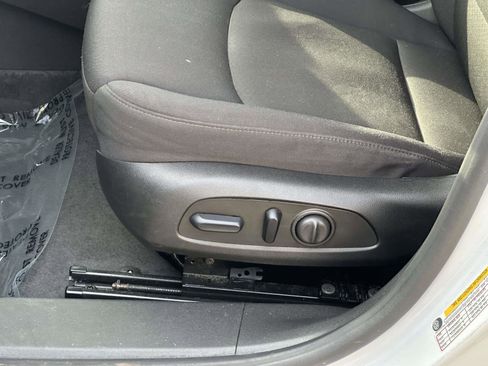 Used 2023 Chevrolet Malibu LT image 14