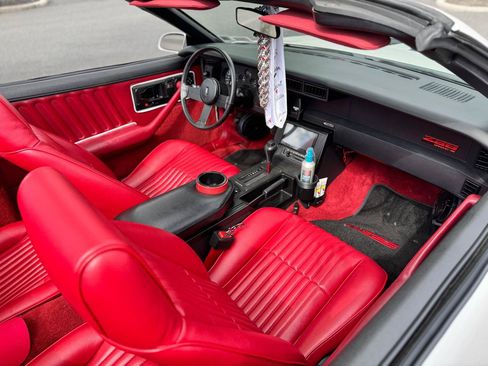 Used 1988 Chevrolet Camaro LT RWD image 5