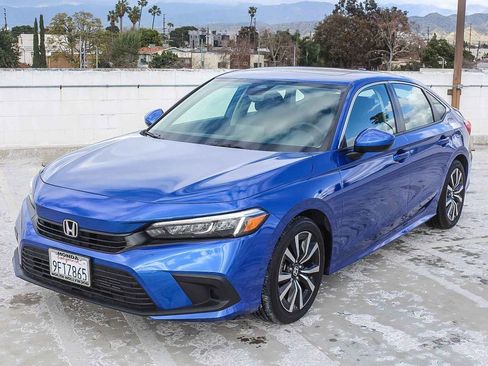 Certified 2023 Honda Civic EX image 3