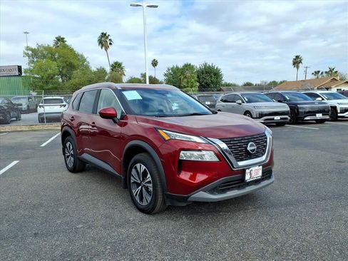 Used 2023 Nissan Rogue SV w/ SV Premium B Package image 7