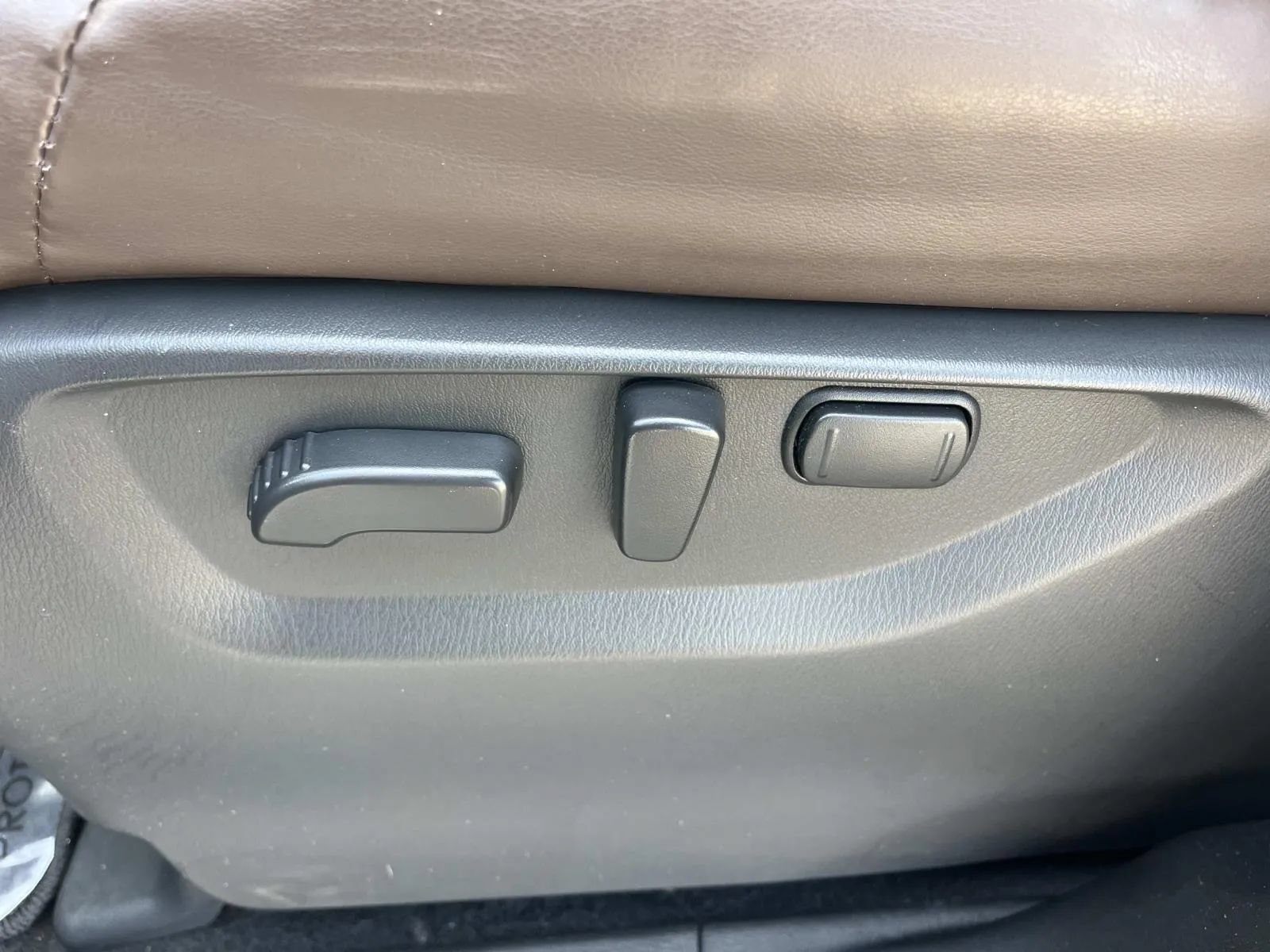 Used 2021 Nissan Armada Platinum w/ Captain's Chairs Package RWD image 34