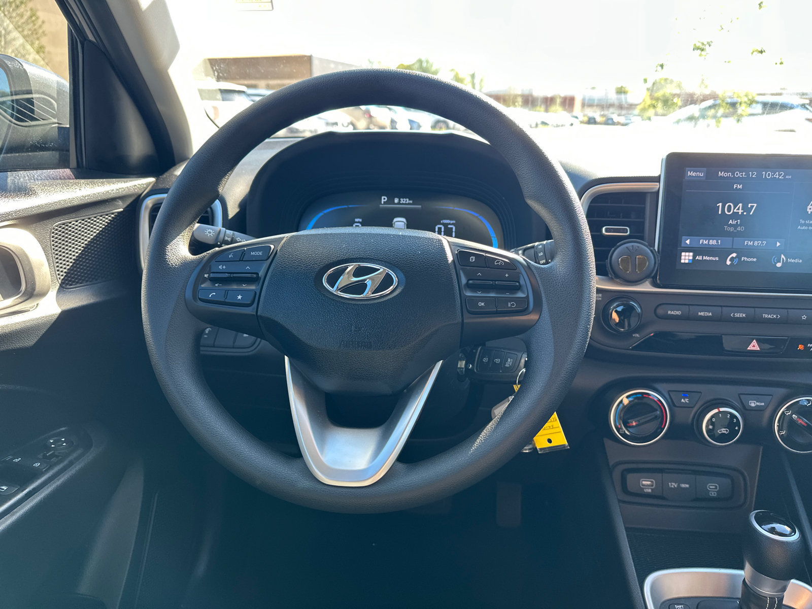 Used 2025 Hyundai Venue SE FWD image 20