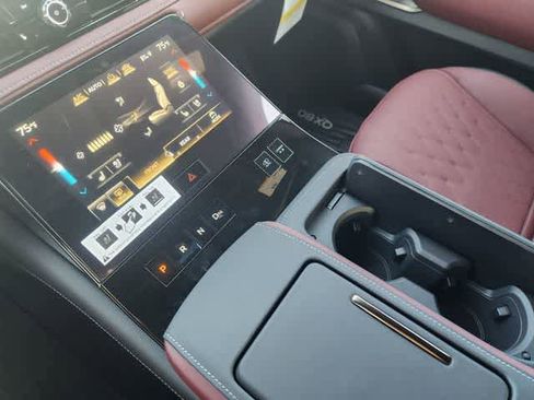 New 2026 INFINITI QX80 Autograph w/ Premium Cargo Package image 17