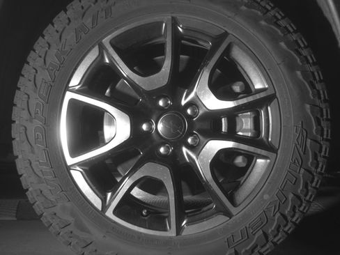 Used 2025 Jeep Compass Trailhawk AWD/4WD image 13
