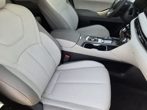 Used 2027 INFINITI QX60 Luxe w/ Cargo Package FWD image 15