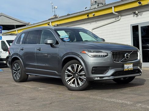 Used 2020 Volvo XC90 T5 Momentum w/ Protection Package Premier FWD image 2
