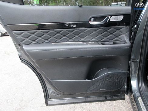 Used 2020 Hyundai Palisade Limited image 16