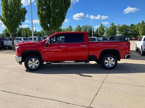 Used 2022 Chevrolet Silverado 2500 LTZ w/ LTZ Convenience Package AWD/4WD image 5