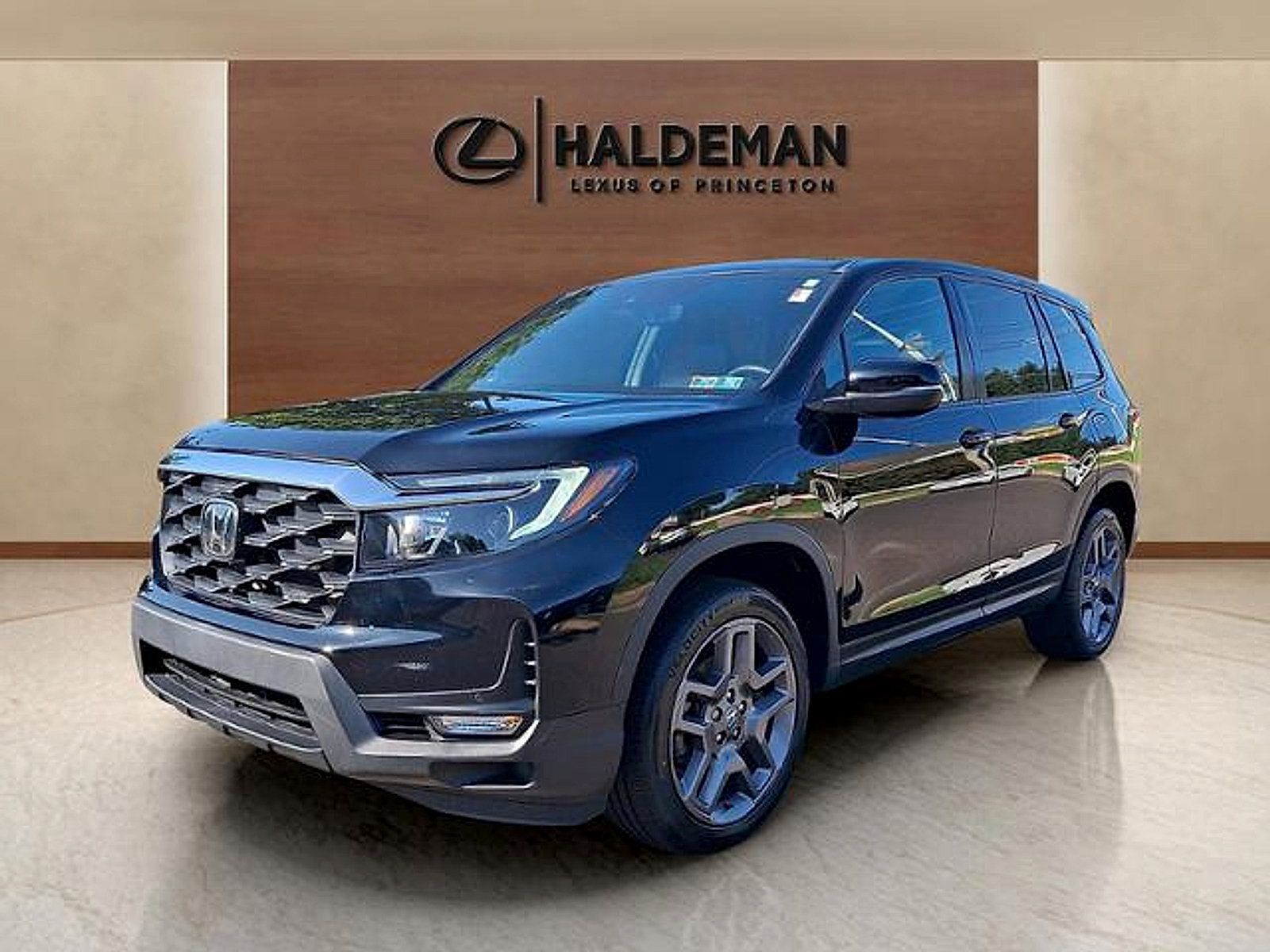 Used 2022 Honda Passport EX-L image 3