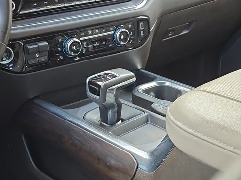 Used 2023 GMC Sierra 1500 SLT w/ SLT Convenience Package image 13