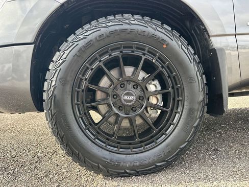 Used 2021 Nissan Titan S w/ S Utility Package image 12