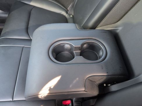 Used 2023 Tesla Model Y AWD image 17